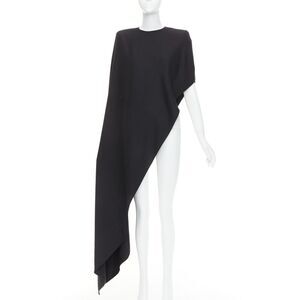 ALEXANDRE VAUTHIER COUTURE AW2023 Runway black power asymmetric drape top